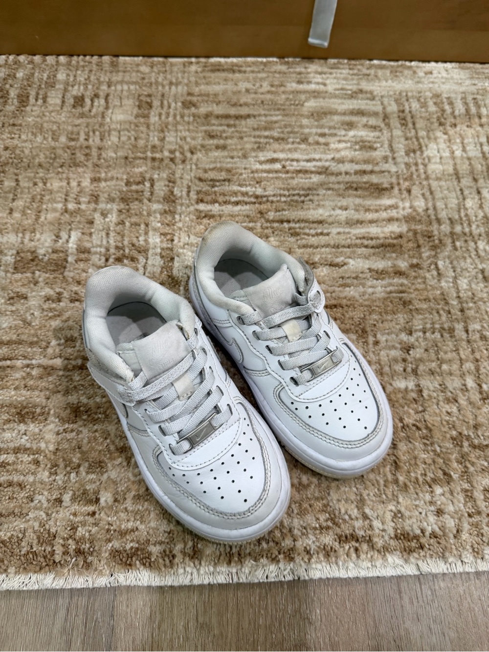 Nike Kids White Low-Top Casual Sneakers